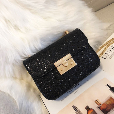 Modern női táska hosszú füllel, fényes hatással