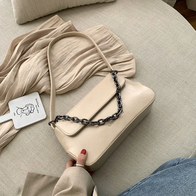 Sieviešu eko-ādas plecu soma ar metāla ķēdīti