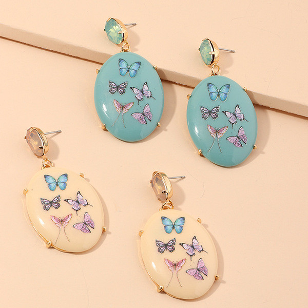 Akril női fülbevaló pillangóval