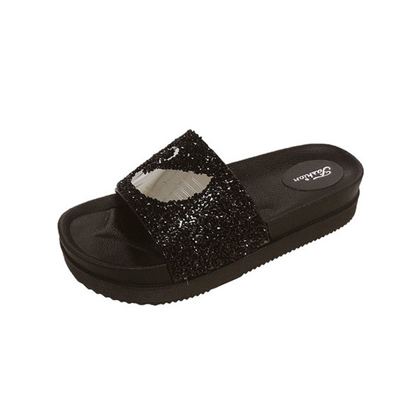 Magas talpú, fényes hatású női papucs új modellje