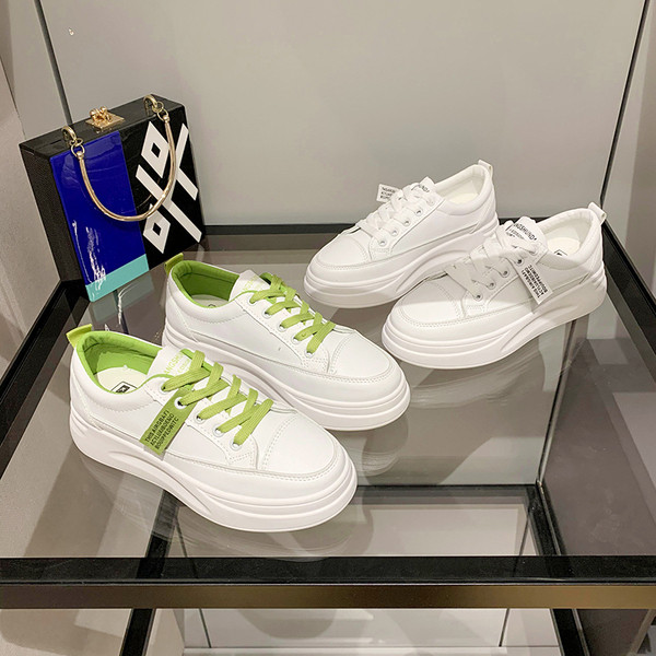 Ikdienas sieviešu kedas ar augstām zolēm