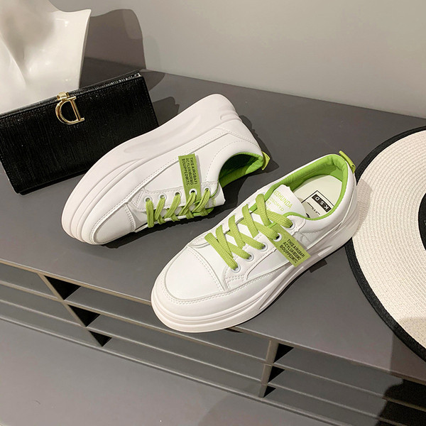 Ikdienas sieviešu kedas ar augstām zolēm