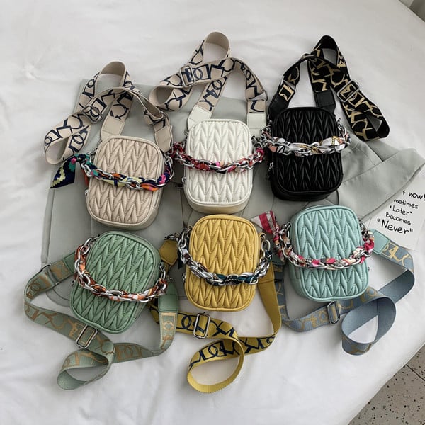 Stilīga sieviešu soma no eko ādas vienkārša modeļa