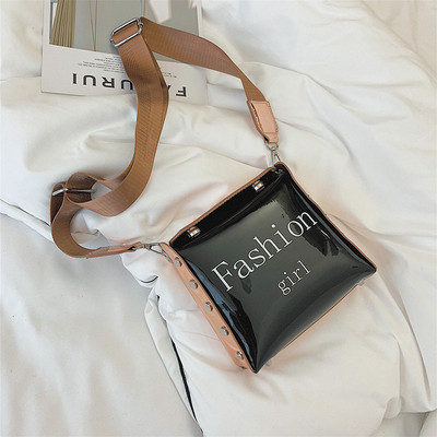 Jauna modeļa sieviešu soma ar spīdīgu efektu un uzrakstu