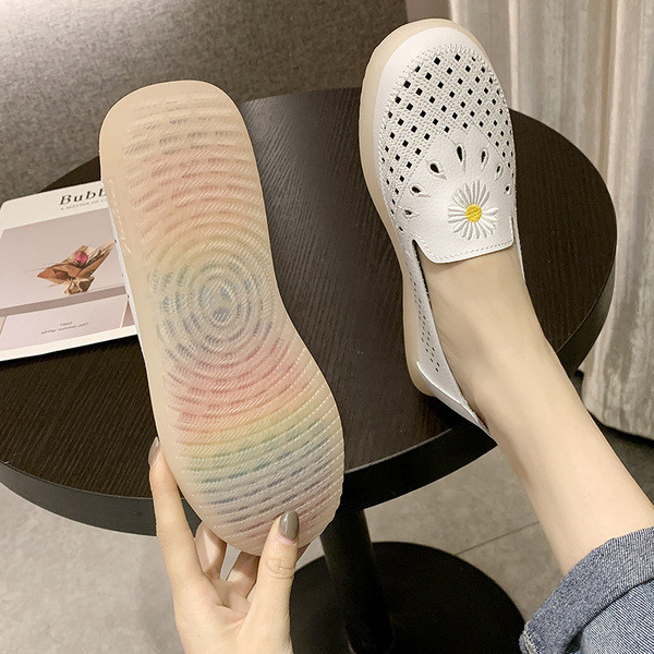 Sieviešu ikdienas apavi ar izšuvumiem