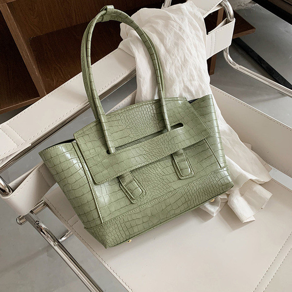 Jauna modeļa sieviešu soma no eko ādas ar īsiem rokturiem