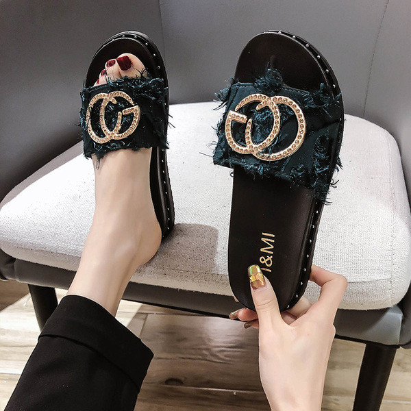 Metallist pandlaga lameda tallaga naiste sussid