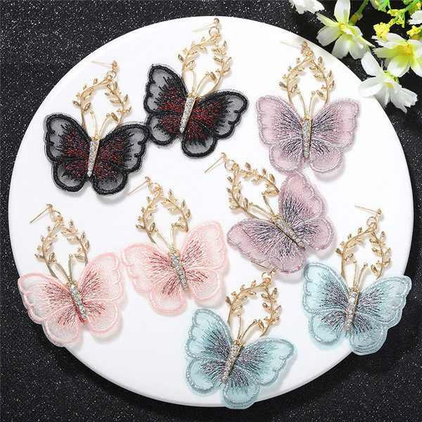 Női csipke fülbevaló pillangó formájú