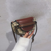 Geantă mică de actualitate de damă cu mâner lung din piele ecologică