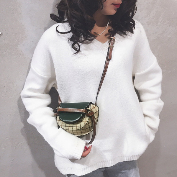 Geantă mică de actualitate de damă cu mâner lung din piele ecologică