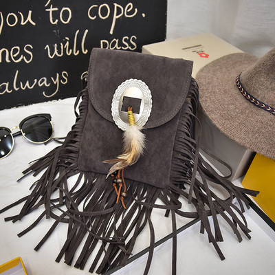 Kaasaegne pika sanga ja narmastega naistekott