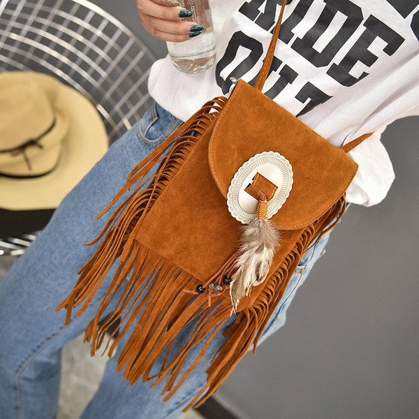 Kaasaegne pika sanga ja narmastega naistekott