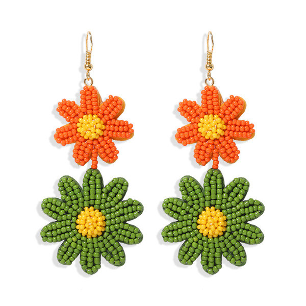 Karājoši sieviešu auskari ar divām pērlītēm