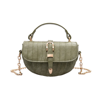 Stílusos női kisméretű műbőr táska fém elemekkel