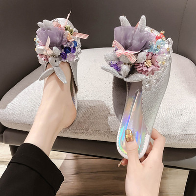 Uus 3D elemendiga naiste susside mudel