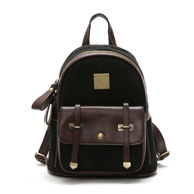 Korszerű női hátizsák elülső zsebbel és rövid fogantyúval