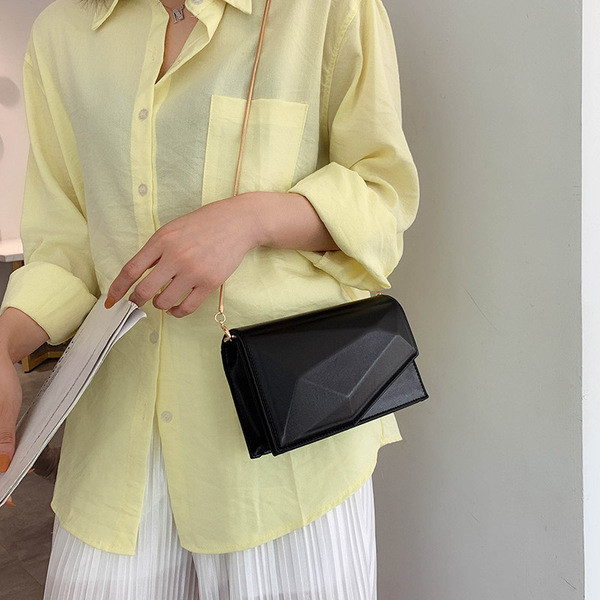 Elegantne naistekott ökonahast, tavaline mudel