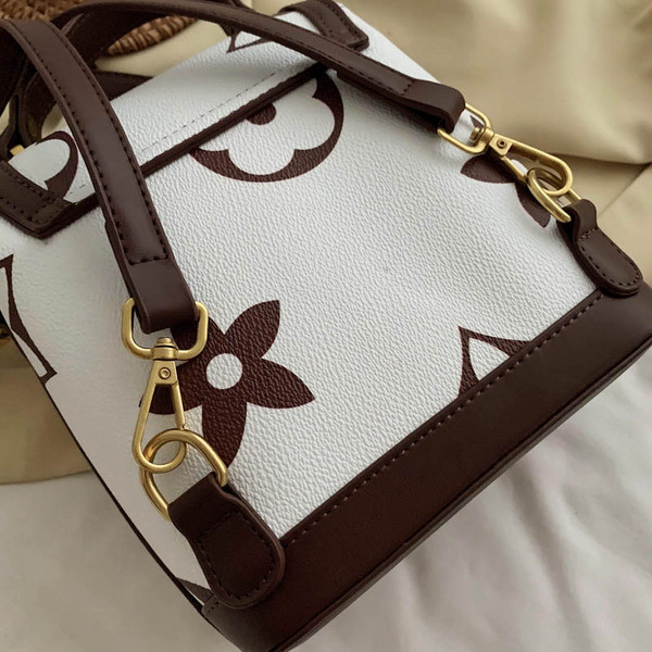 Naiste moodne pandlaga ökonahast seljakott