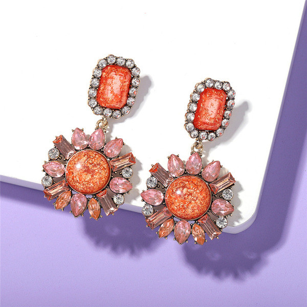 Modern női fülbevaló virág formájú kövekkel