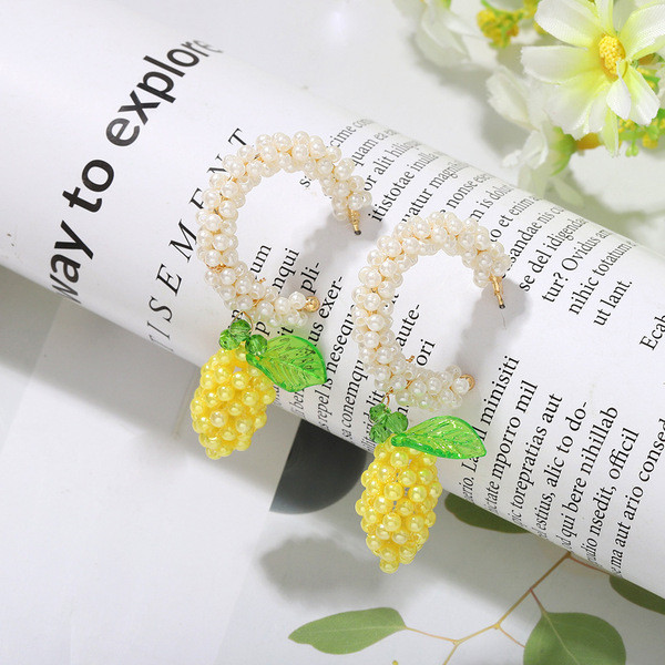 Aktuális női gyöngy fülbevaló