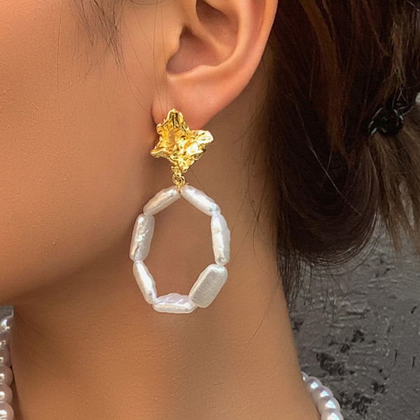 Jelenlegi gyöngy kerek fülbevaló