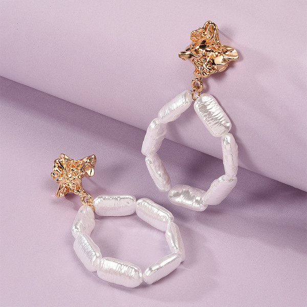 Jelenlegi gyöngy kerek fülbevaló