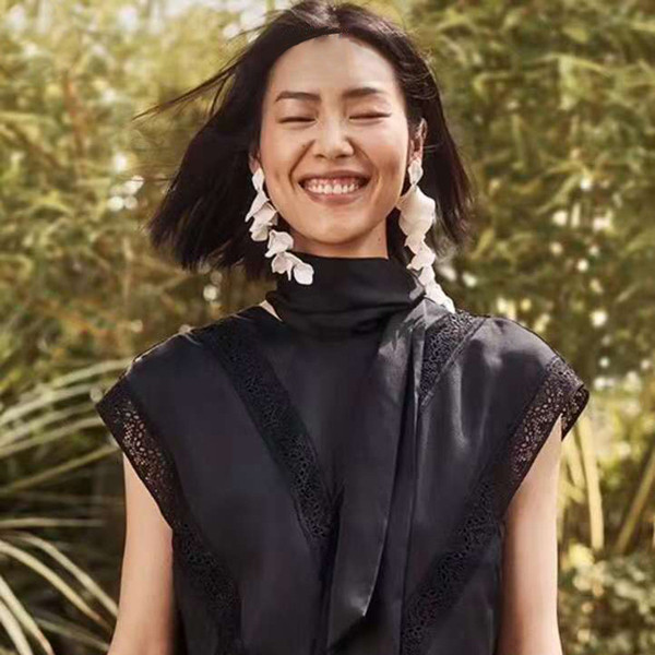 Sieviešu garie karināmie auskari