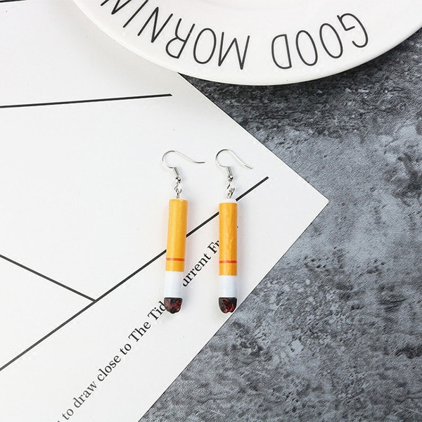 Igapäevased sigaretikujulised naiste kõrvarõngad