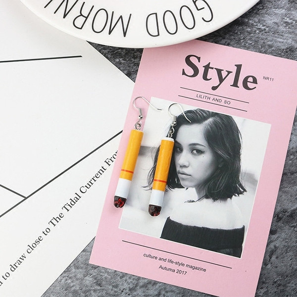 Igapäevased sigaretikujulised naiste kõrvarõngad