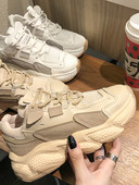 Sieviešu ikdienas kedas no eko ādas ar raupju zoli un šņorēm