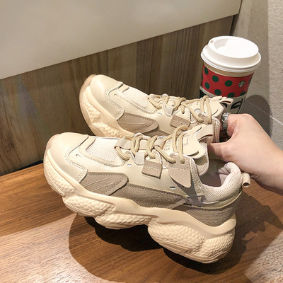 Sieviešu ikdienas kedas no eko ādas ar raupju zoli un šņorēm