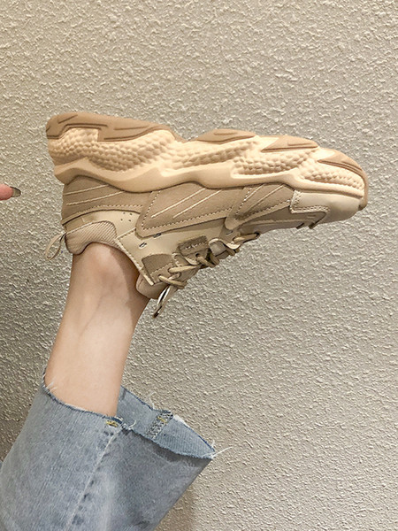 Sieviešu ikdienas kedas no eko ādas ar raupju zoli un šņorēm