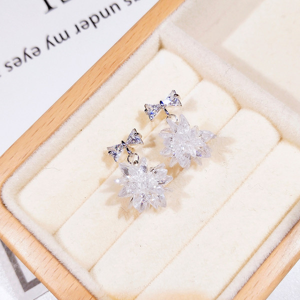 Ezüst női fülbevaló hópehely formájú