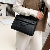 Sieviešu ikdienas soma no eko ādas vienkārša modeļa