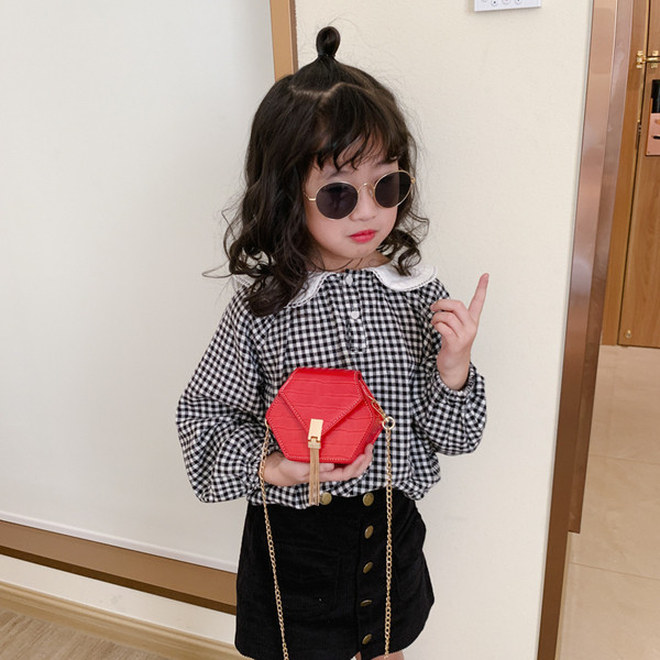 Laste kaasaegne väike kott tüdrukutele metallist elemendiga