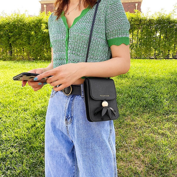 Ikdienas sieviešu soma no eko ādas ar uzrakstu