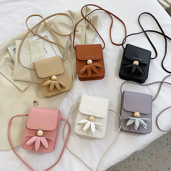 Ikdienas sieviešu soma no eko ādas ar uzrakstu