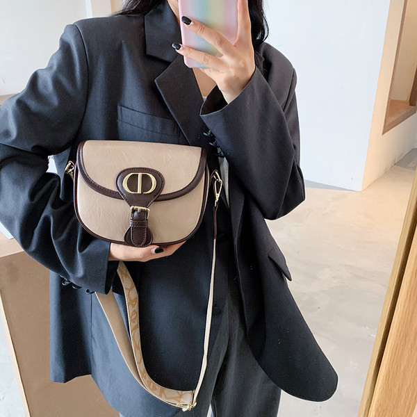 Praegune naiste kott tavaline pandlaga mudel