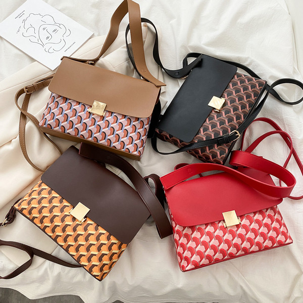 Praegune naiste koti lai lukuga mudel