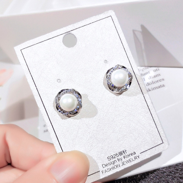 Gyöngy női fülbevaló kövekkel