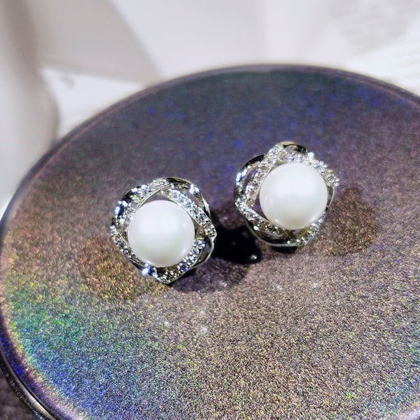 Gyöngy női fülbevaló kövekkel