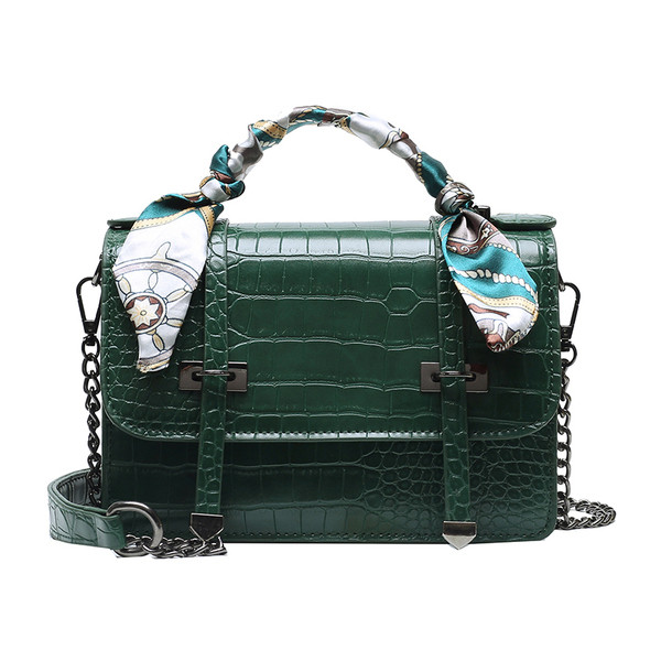 Geanta eleganta de dama in forma patrata din piele ecologica