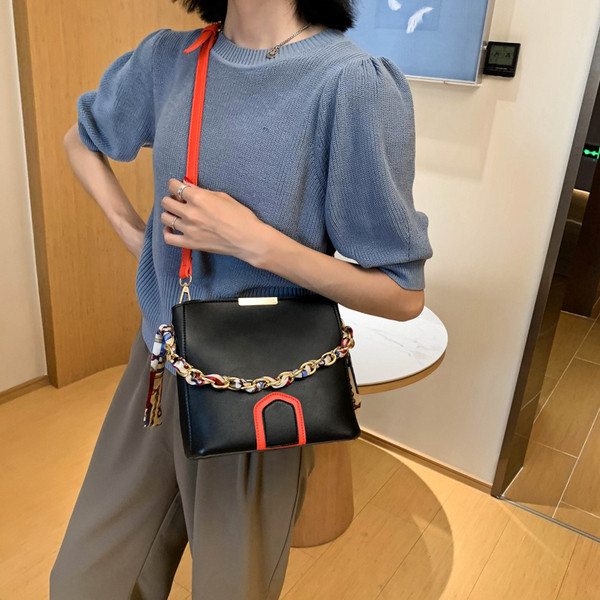 Modern női táska sima modell rövid és hosszú füllel