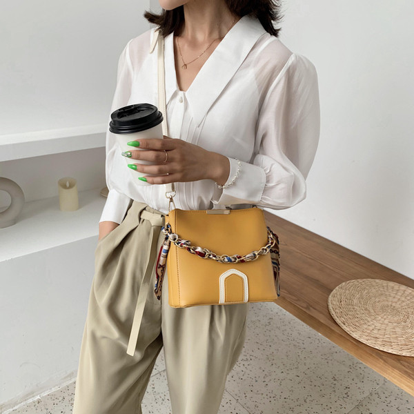 Modern női táska sima modell rövid és hosszú füllel