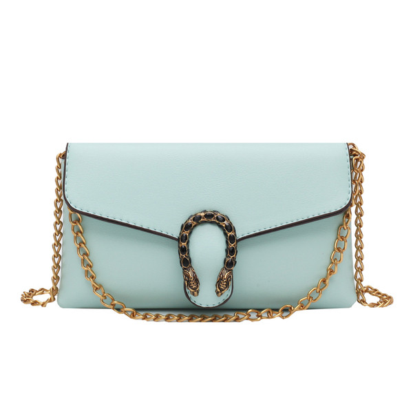 Sieviešu stilīgs somas vienkāršs modelis ar sprādzi