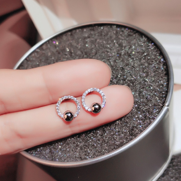 Cercei rotunzi simpli de dama cu bila