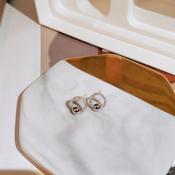 Cercei rotunzi simpli de dama cu bila