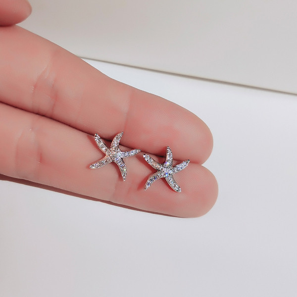 Cercei moderni de dama in forma de stea de mare