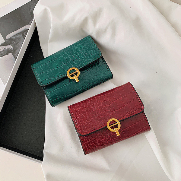 Moderna sieviešu maza somiņa no eko ādas ar sprādzi