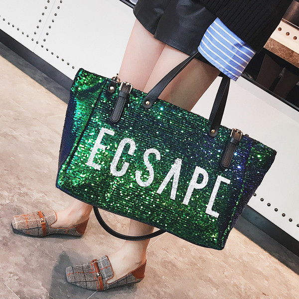 Női alkalmi táska flitterekkel, széles modellel